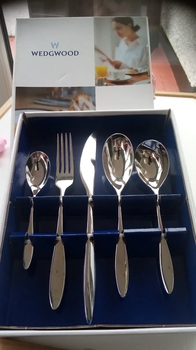 Wedgwood cutlery