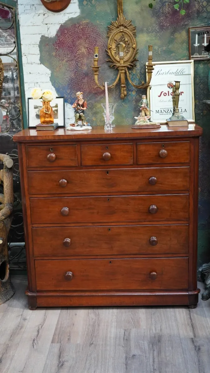 Original Victorian Mahogany Chest of Drawers - Image 2