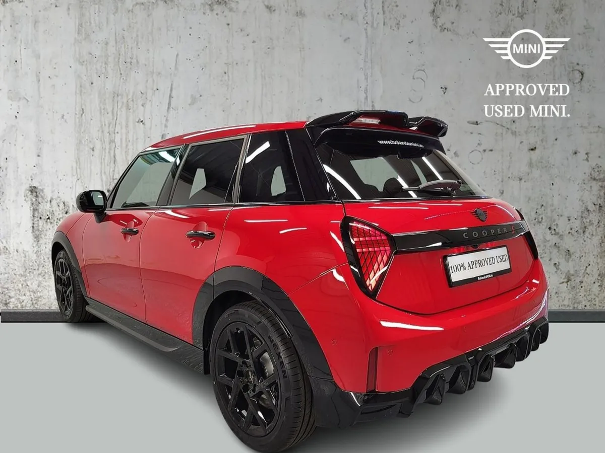 MINI HATCH Cooper S Sport Level 2 - Image 2