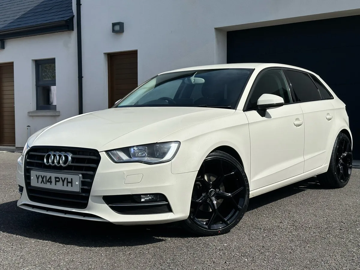 2014 AUDI A3 1.6TDI SPORT (19" ALLOYS) - Image 3
