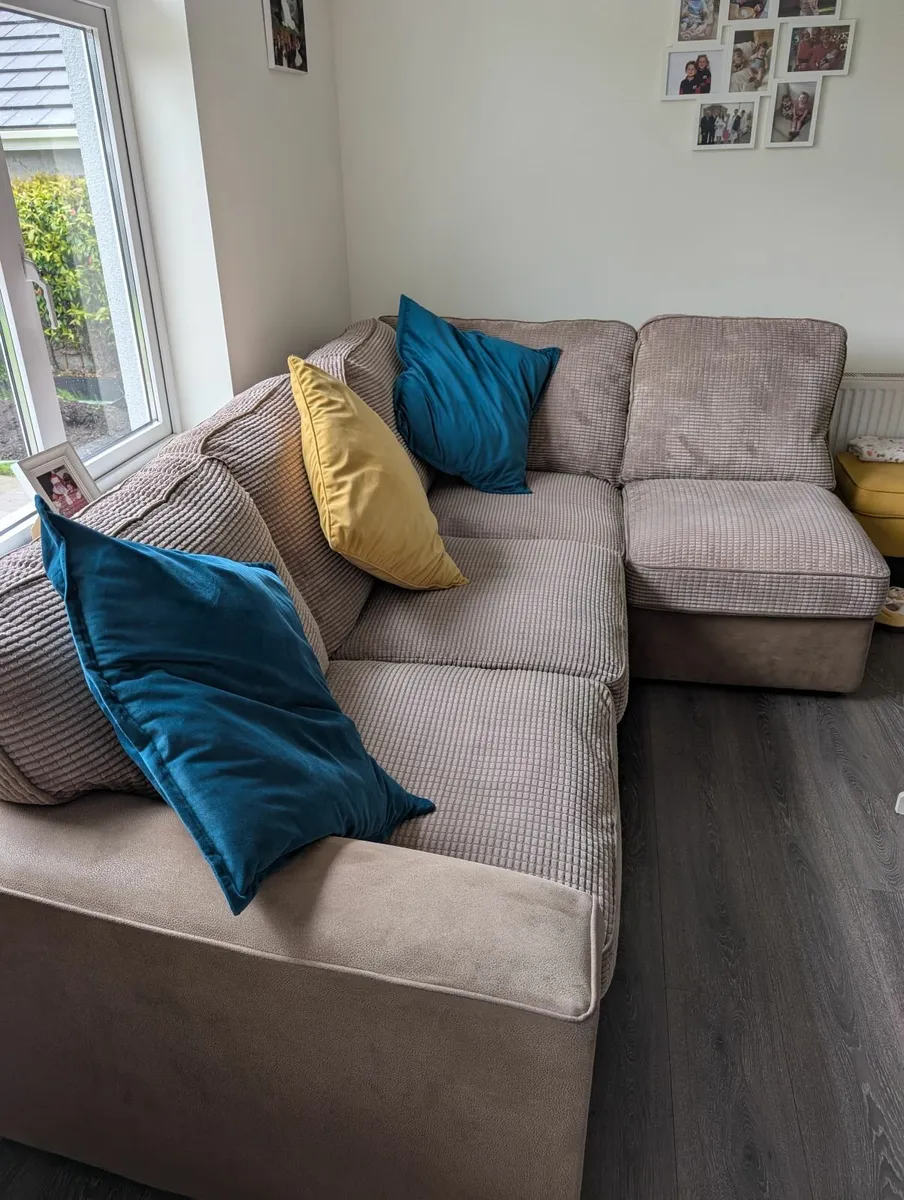 Immaculate Corner Sofa looking for new home - Image 1
