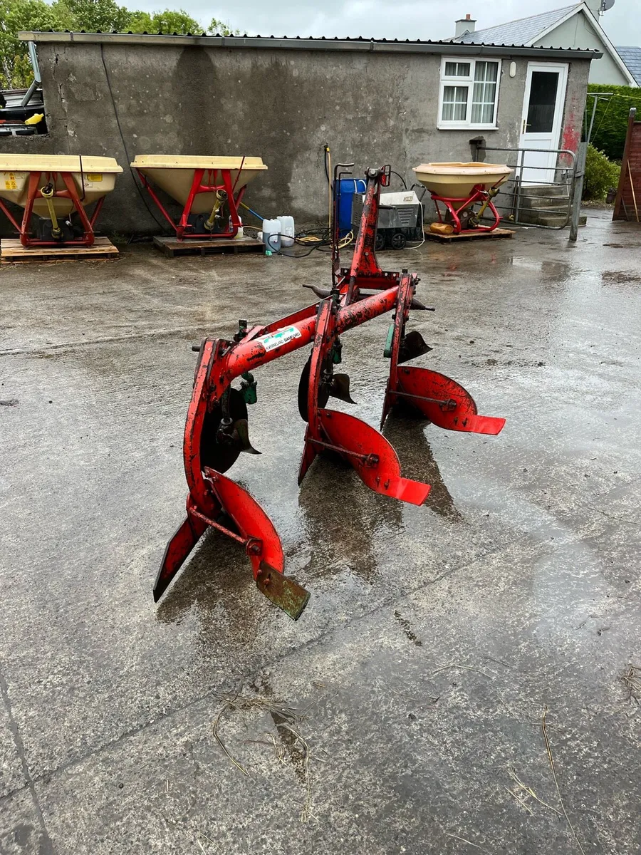 Kverneland Plough - Image 4