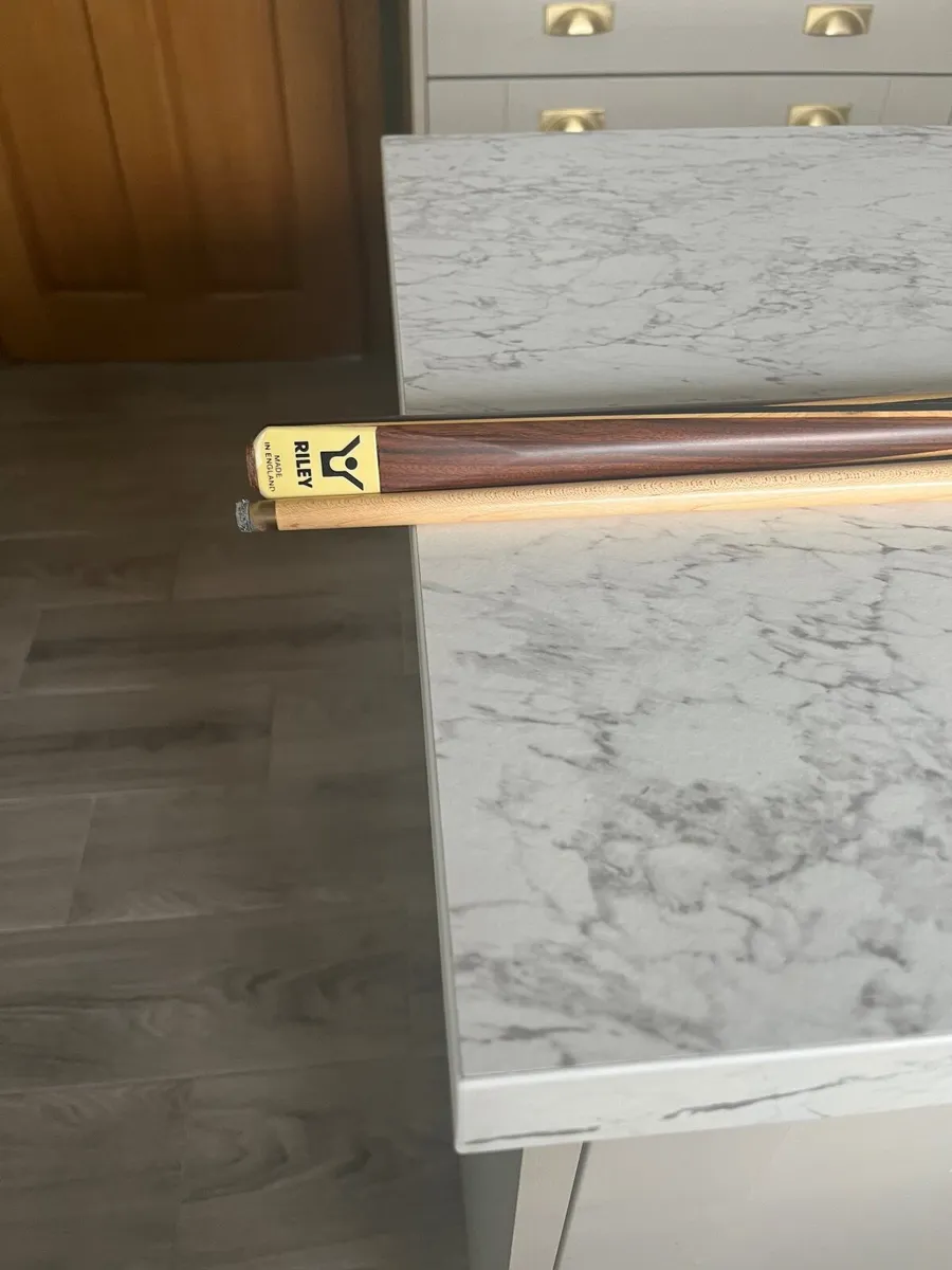 Snooker Cue - Image 1