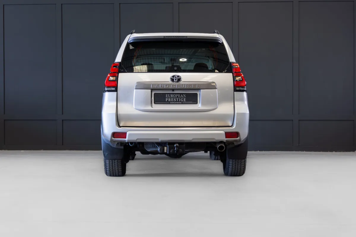 2023 Toyota Land Cruiser LWB 2 Seat Commercial - Image 4