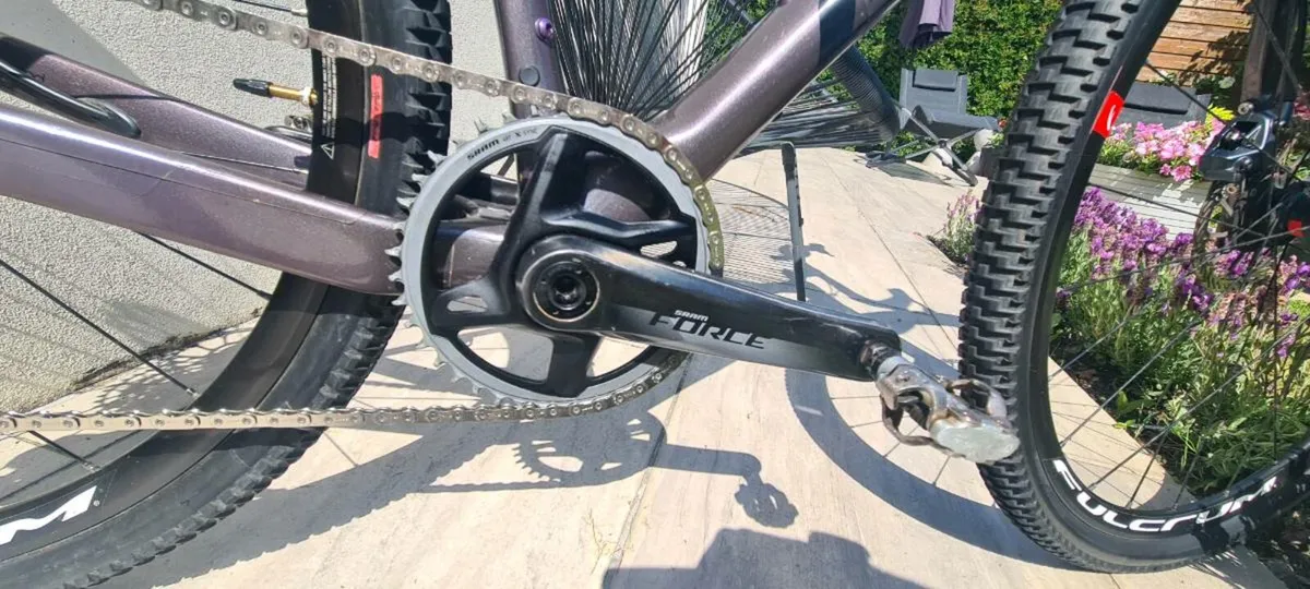 Giant Revolt Advanced Pro Gravel Bike ML - Image 2