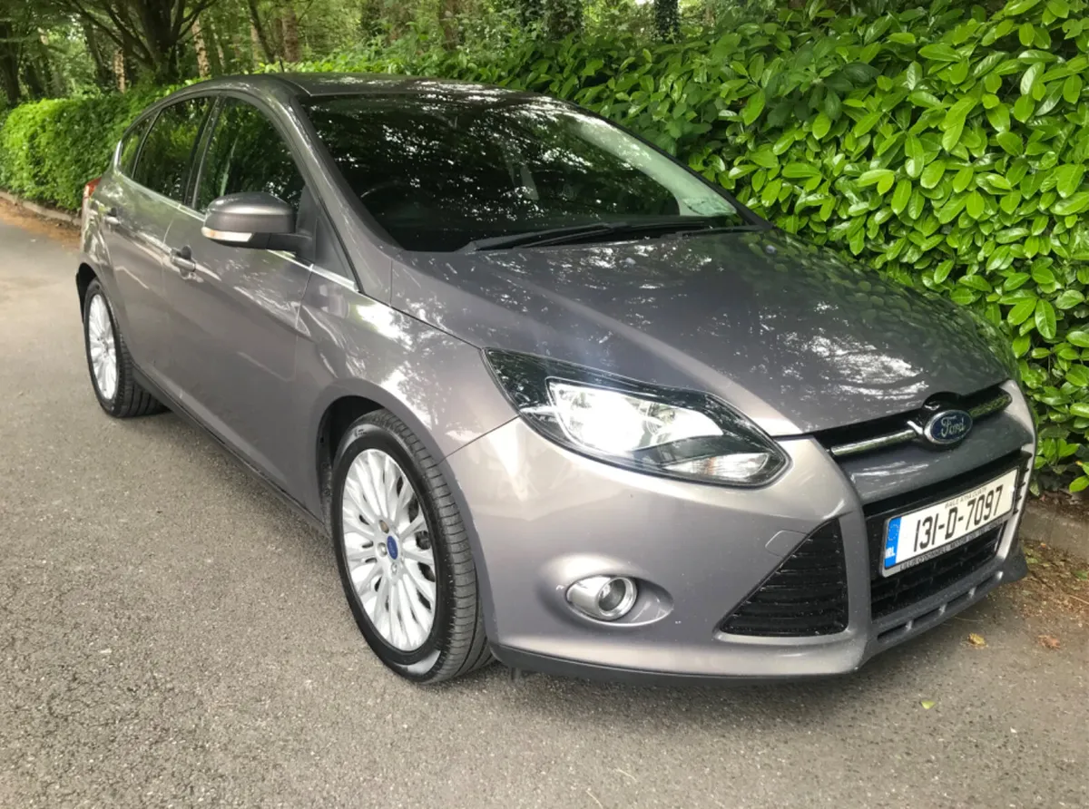 Ford Focus  1.6 TDCI TITANIUM 1 Owner - Image 4