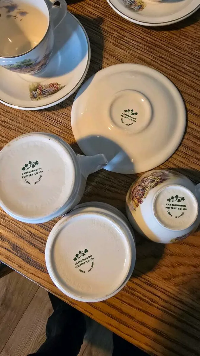 Crockery Carrigdhoun pottery co-op Cork.  Ireand - Image 3