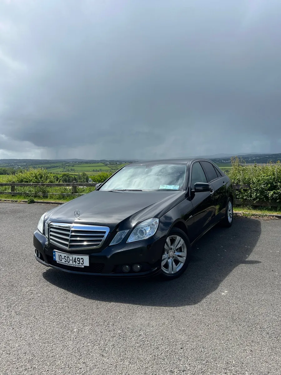 Mercedes-Benz E200 diesel automatic - Image 1