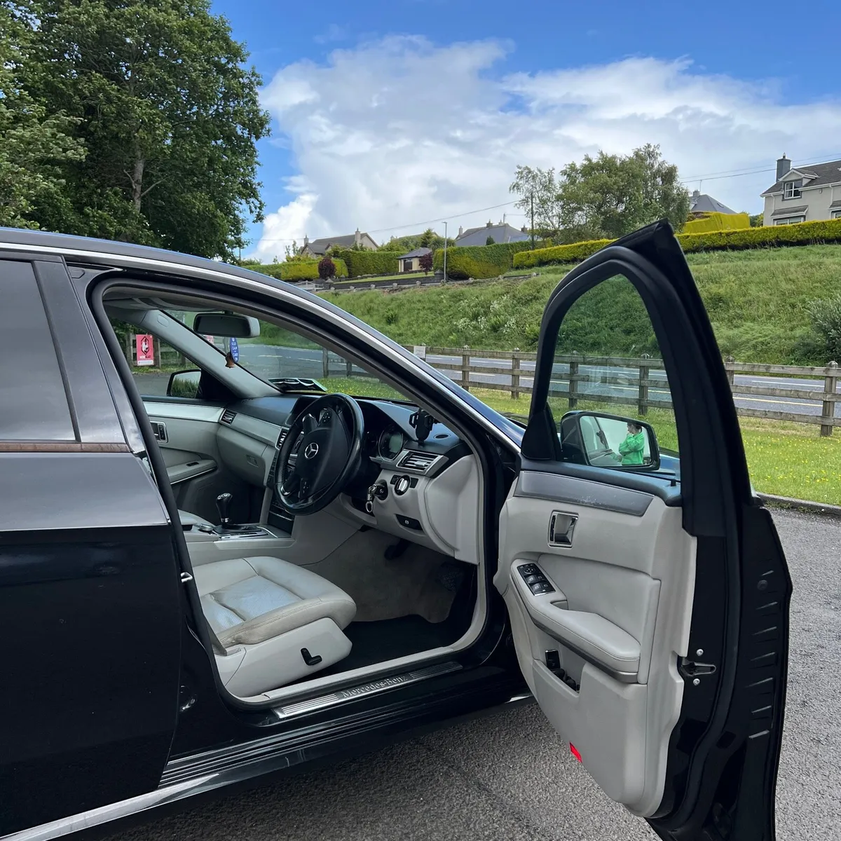 Mercedes-Benz E200 diesel automatic - Image 3