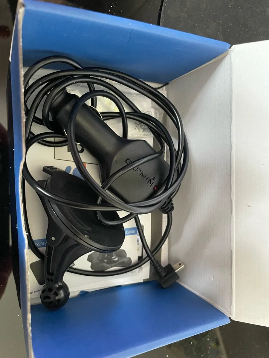 Garmin Nuvi 2597 LM Car Sat Nav - Image 3