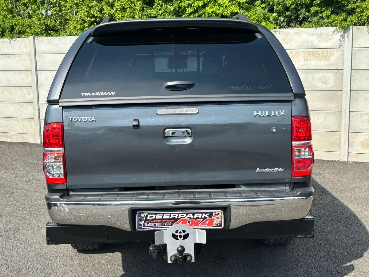 2015 Toyota Hilux 3.0 D4D 171 Invincible Crewcab - Image 2