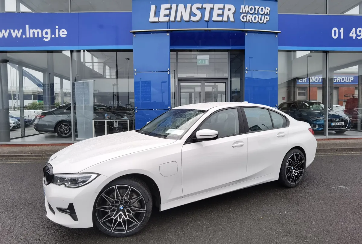 BMW 3 SERIES 330E SE PRO **UPGRADED ALLOYS** - Image 1