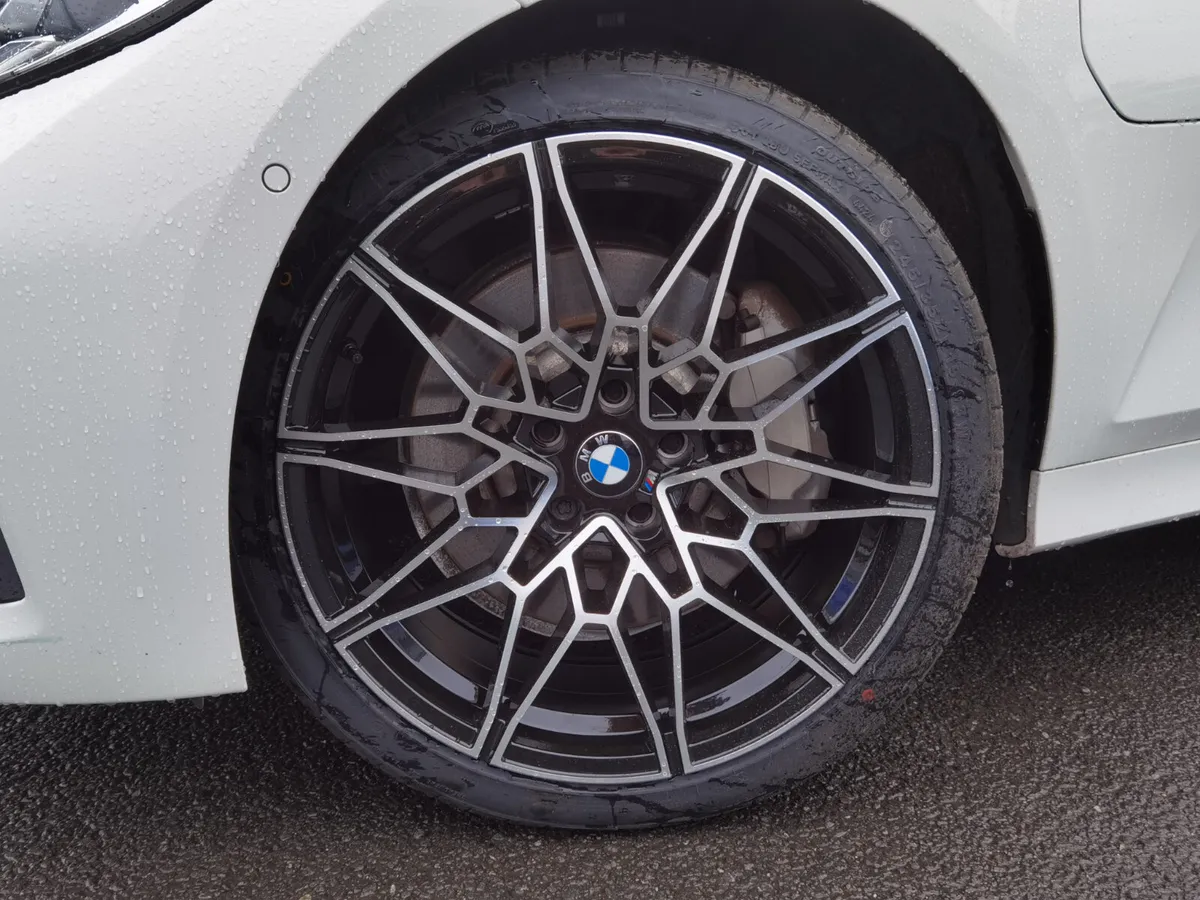 BMW 3 SERIES 330E SE PRO **UPGRADED ALLOYS** - Image 2