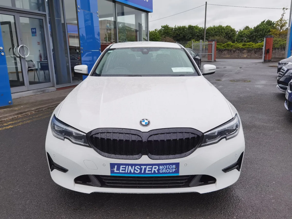 BMW 3 SERIES 330E SE PRO **UPGRADED ALLOYS** - Image 3