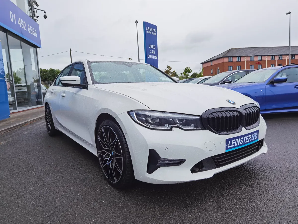 BMW 3 SERIES 330E SE PRO **UPGRADED ALLOYS** - Image 4