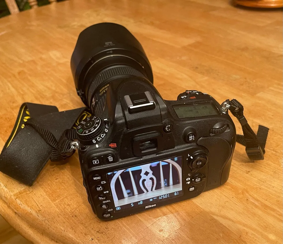 Nikon D600 camera +24-70mm f/2.8G Ed lens 3 batt - Image 4