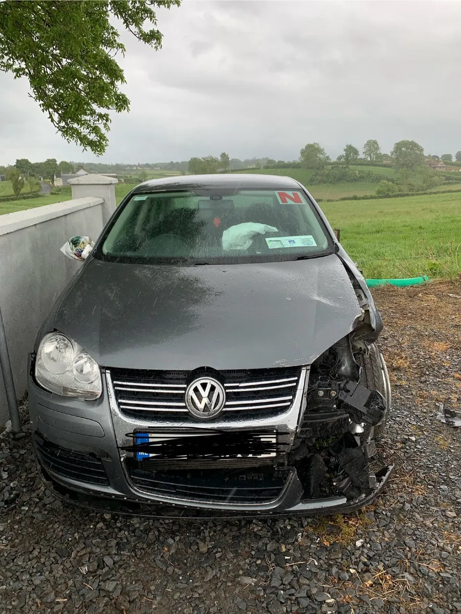 Mk5 Jetta for breaking - Image 1