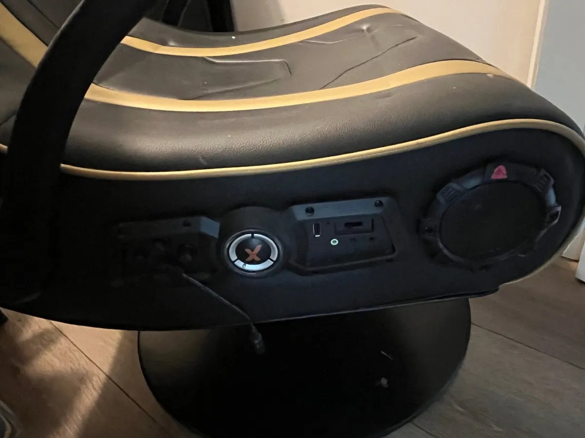 Gaming chair - Image 1
