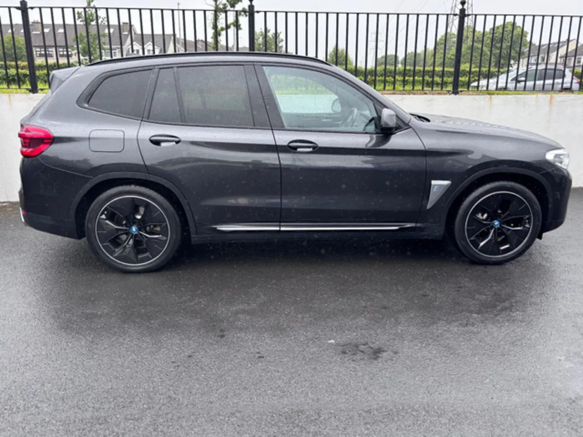 2021 BMW IX3 PREMIER EDITION 80KwH BATTERY // - Image 3