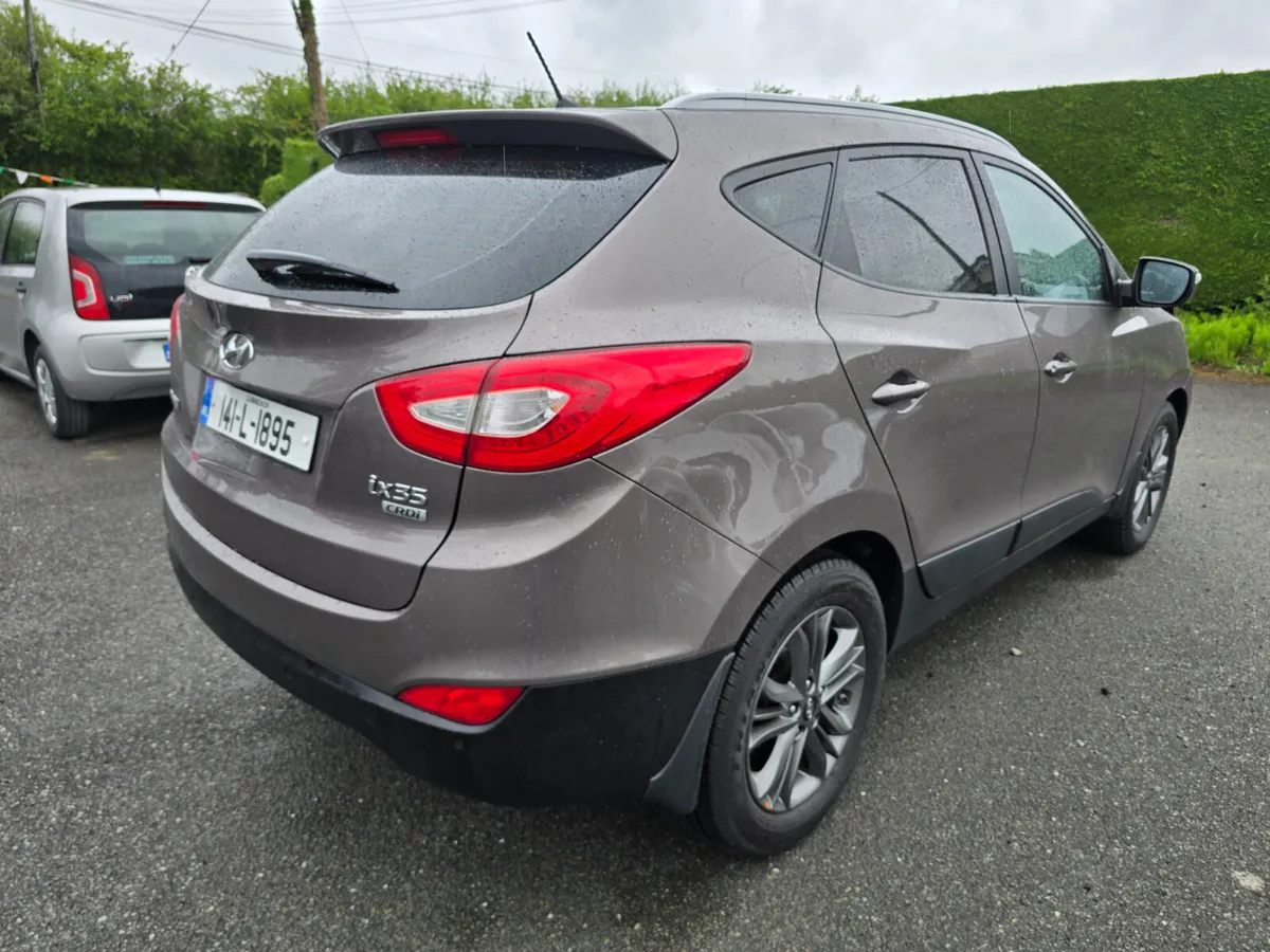 141 Hyundai ix35 1.7 Executive - Image 3