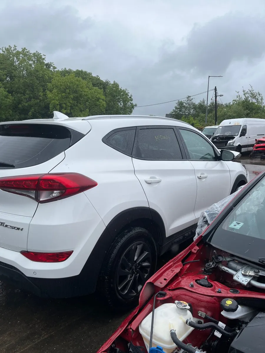 2017 Tucson for parts - Image 3