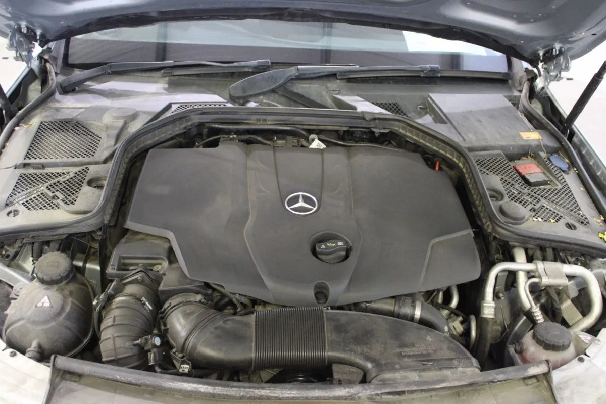 Mercedes-Benz C-Class C 220 D SE Executive Bluete - Image 4