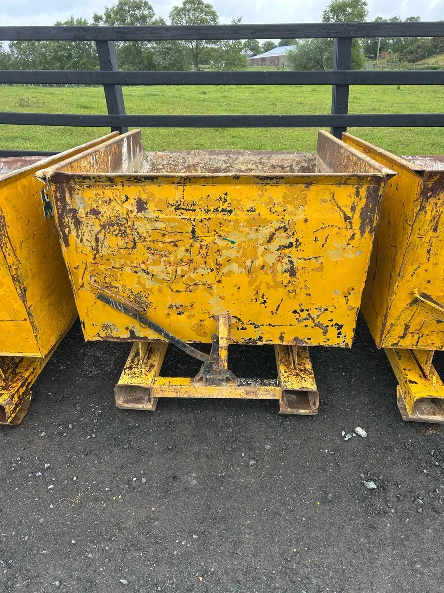 Forklift Tipping Skips - Image 3