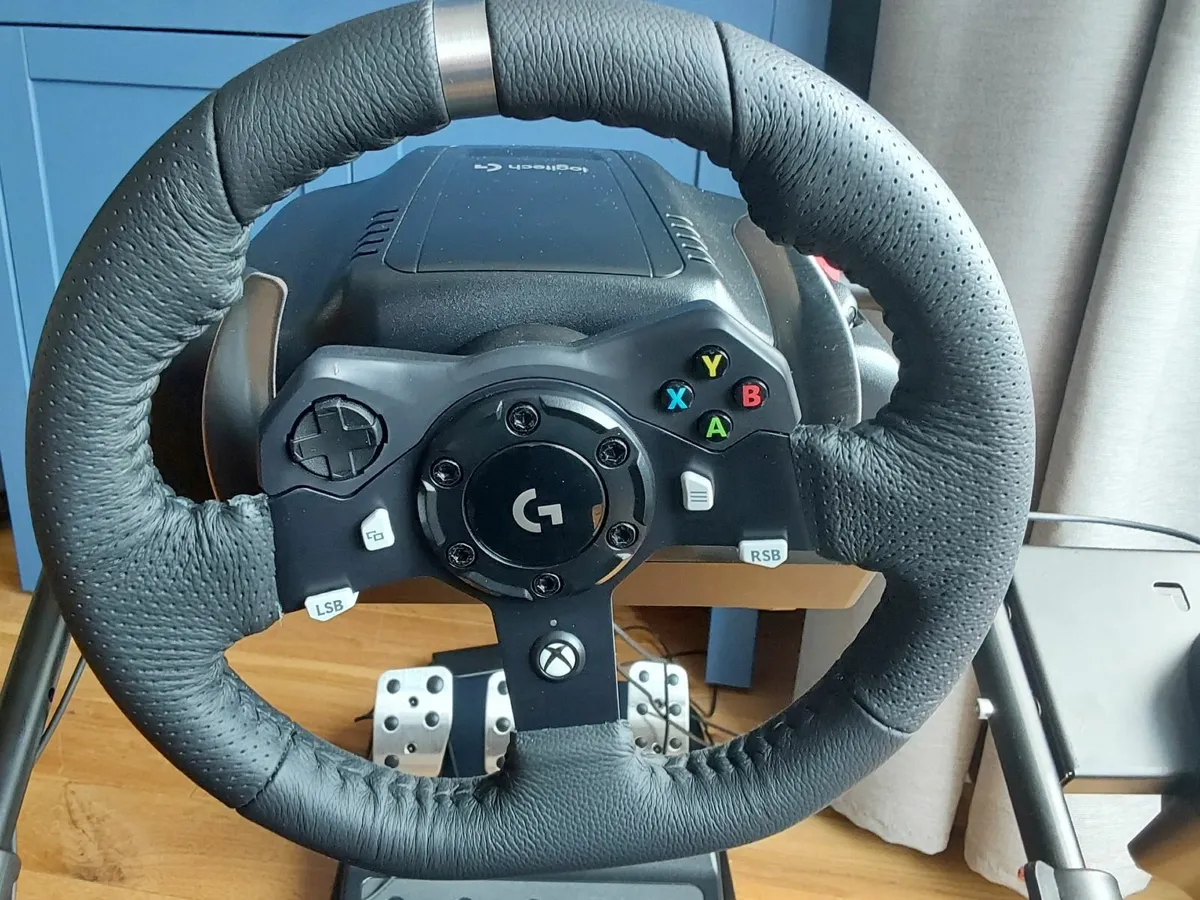 Racing chair, wheel, pedals and gear lever - Image 3