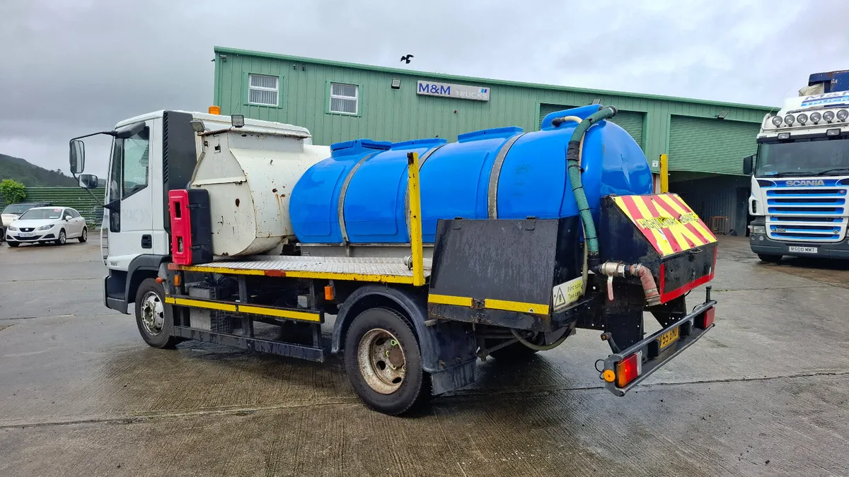 2005 Iveco 75E17 , Water & Fuel Bowser Truck. - Image 4