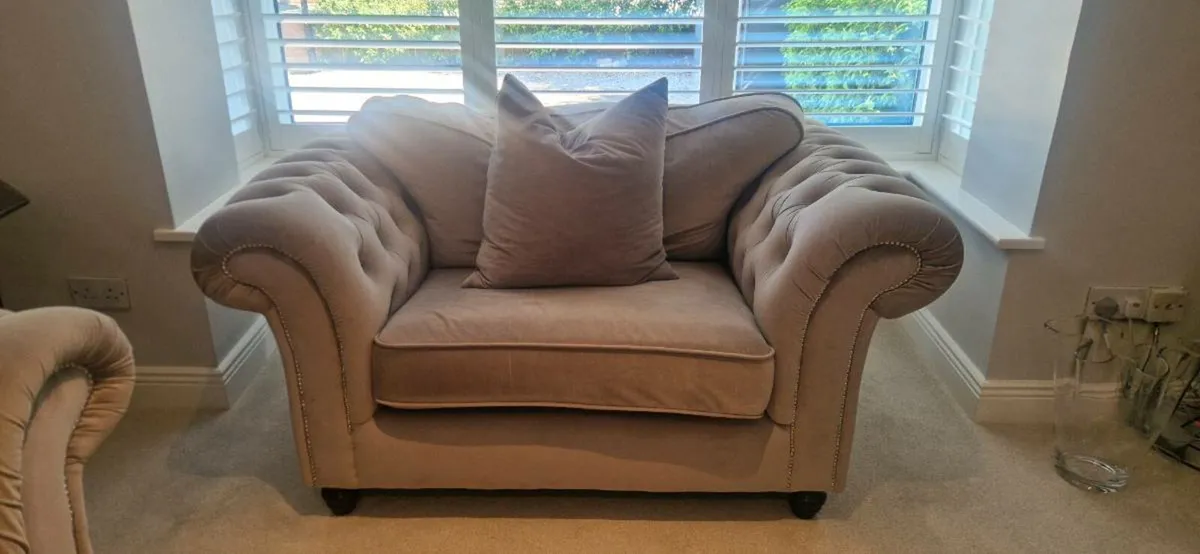 Suite of Furniture - Image 2