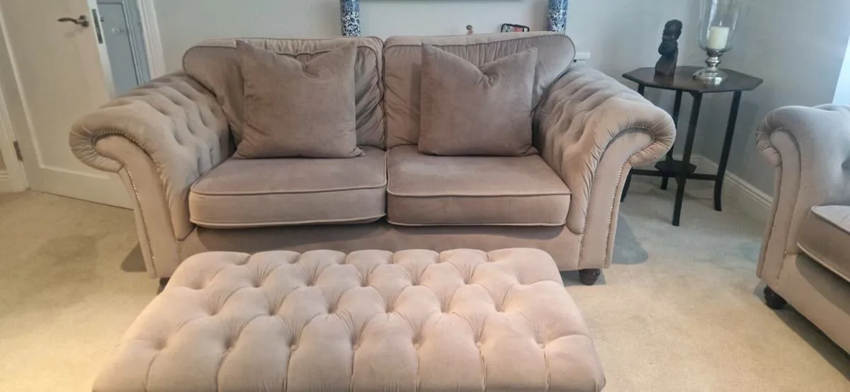 Suite of Furniture - Image 3