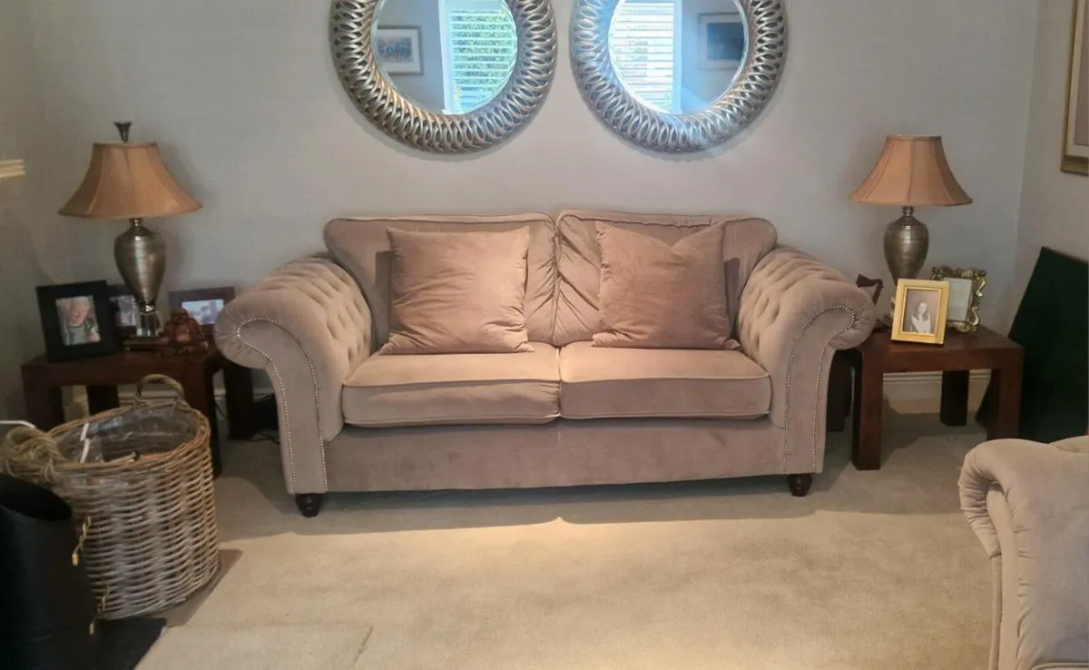 Suite of Furniture - Image 4