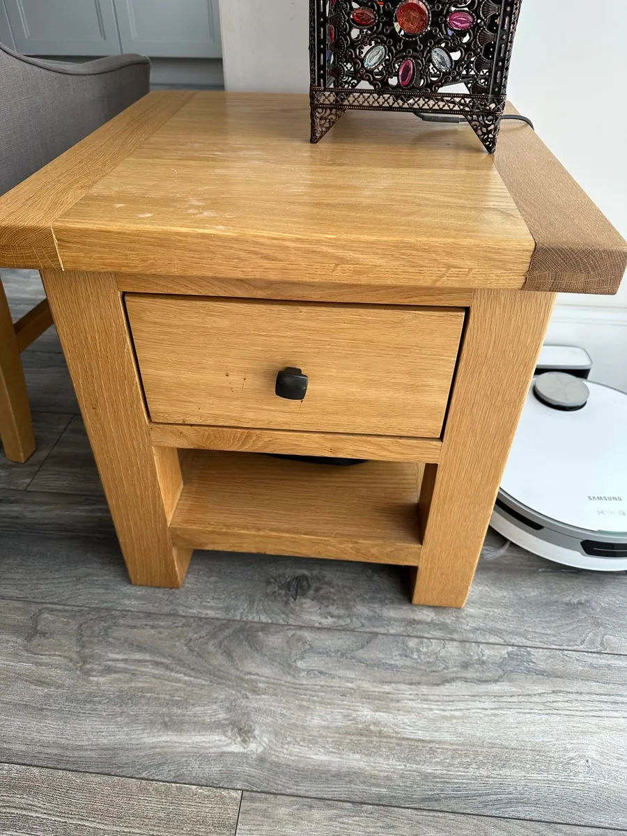 Bedside table