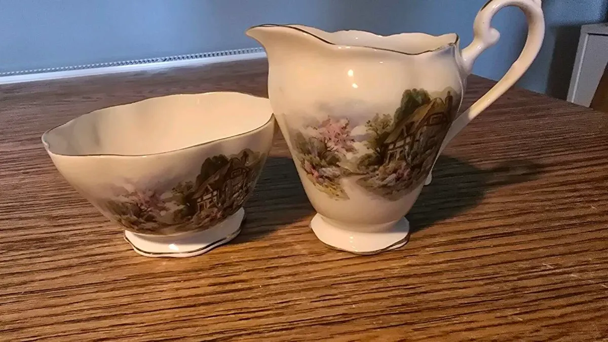 Bone china Royal standard. - Image 1