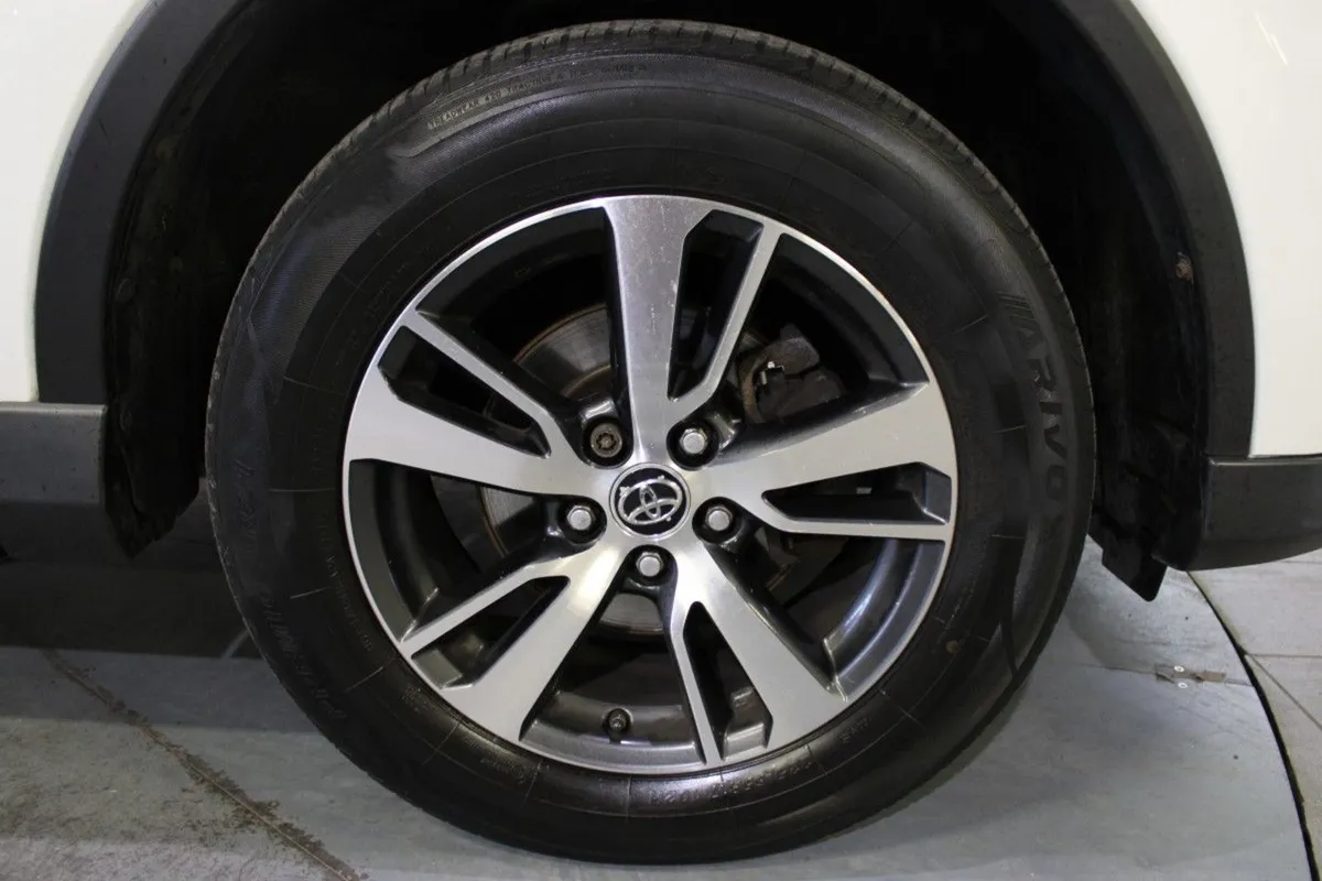 Toyota Rav4 2.0 D-4d (143) 2WD Business Edition - Image 4