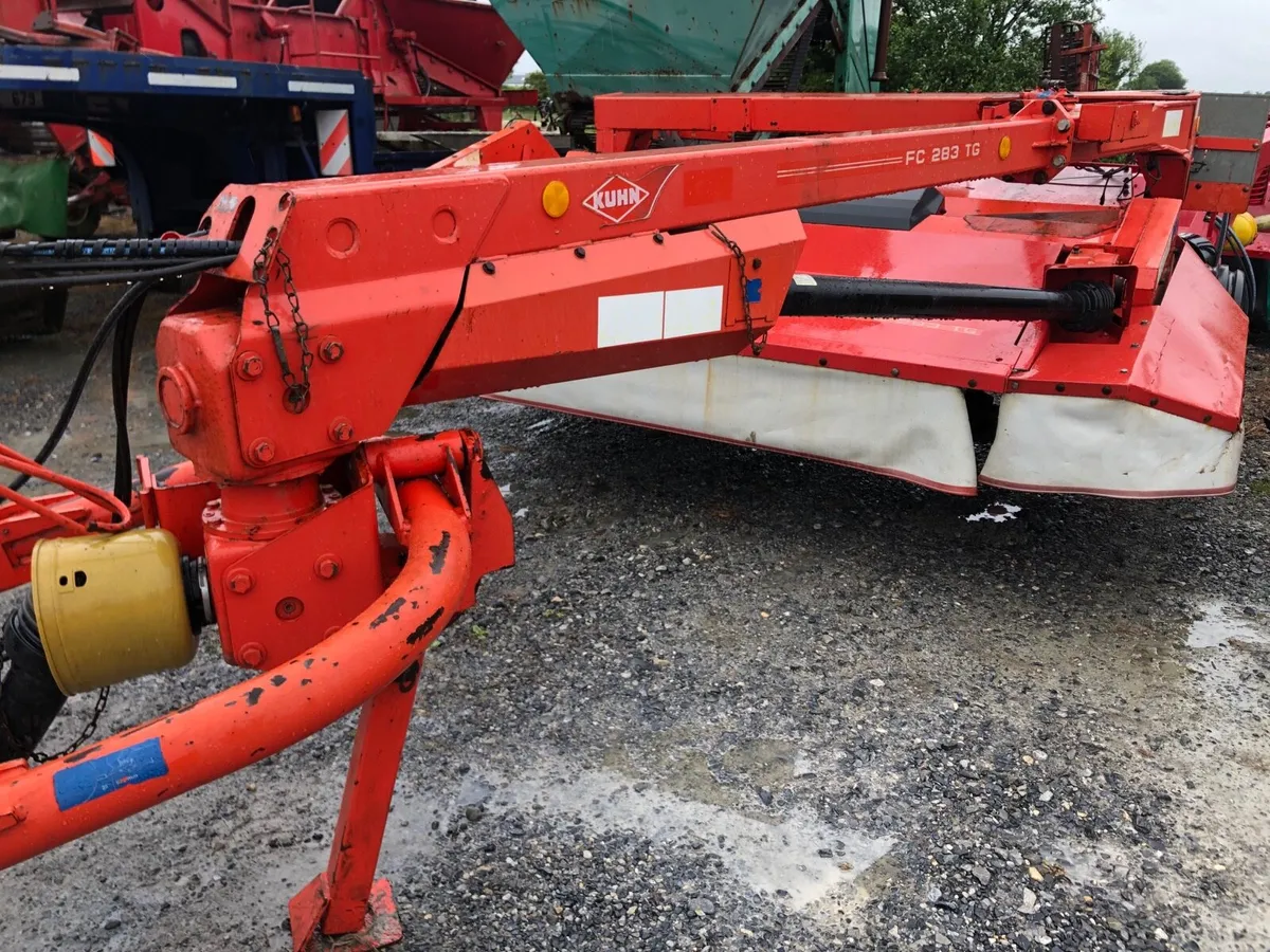 Kuhn 9ft mower conditioner - Image 3