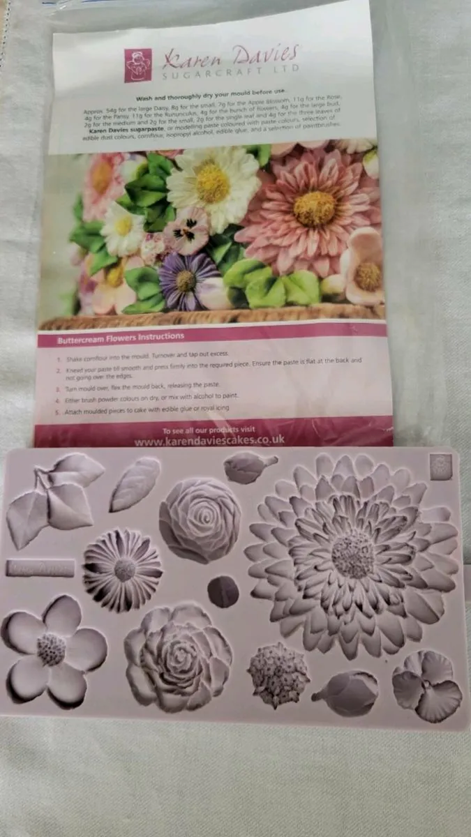 Karen Davies sugarcraft mould