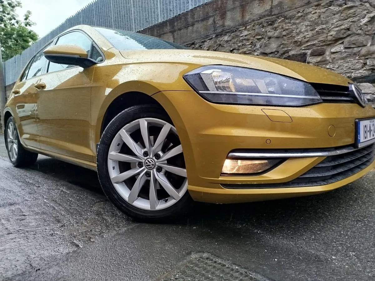 Volkswagen Golf 2018 HIGH LINE TDI RED - Image 2