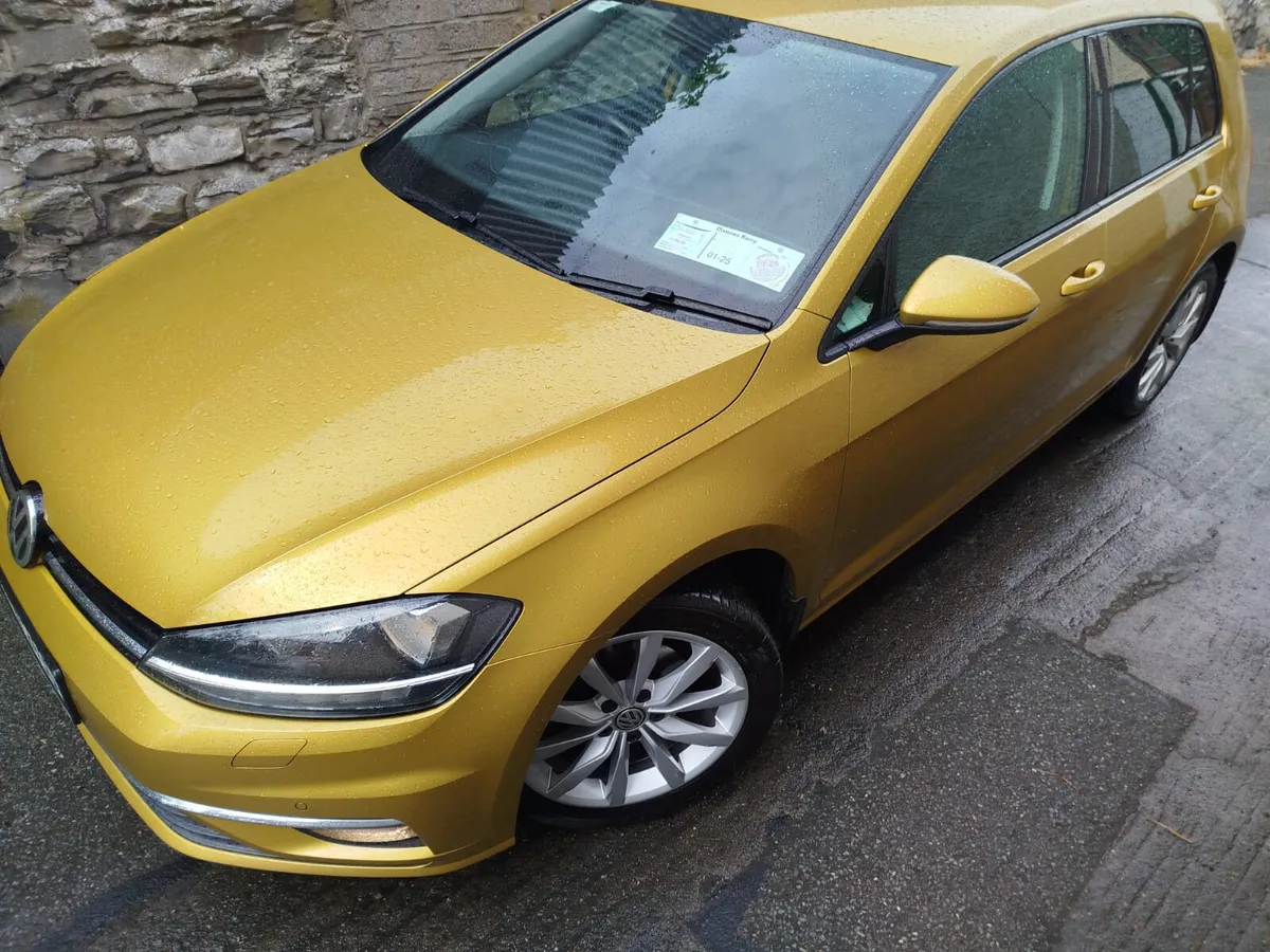 Volkswagen Golf 2018 HIGH LINE TDI RED - Image 3