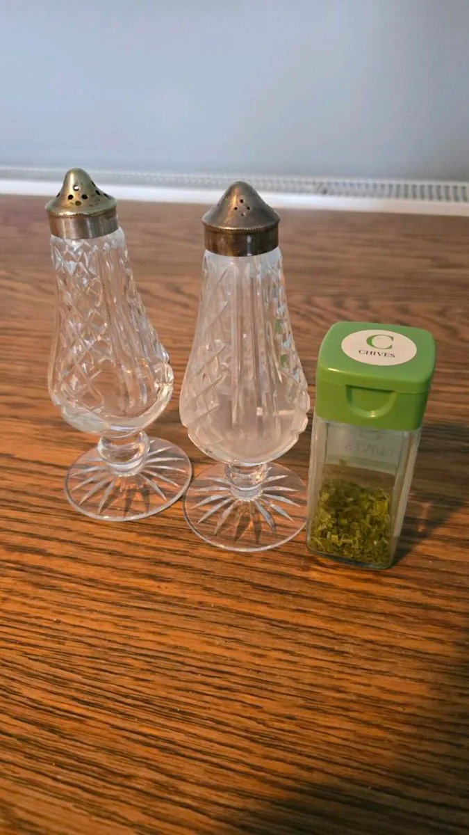 Salt & pepper  shakers crystal - Image 3