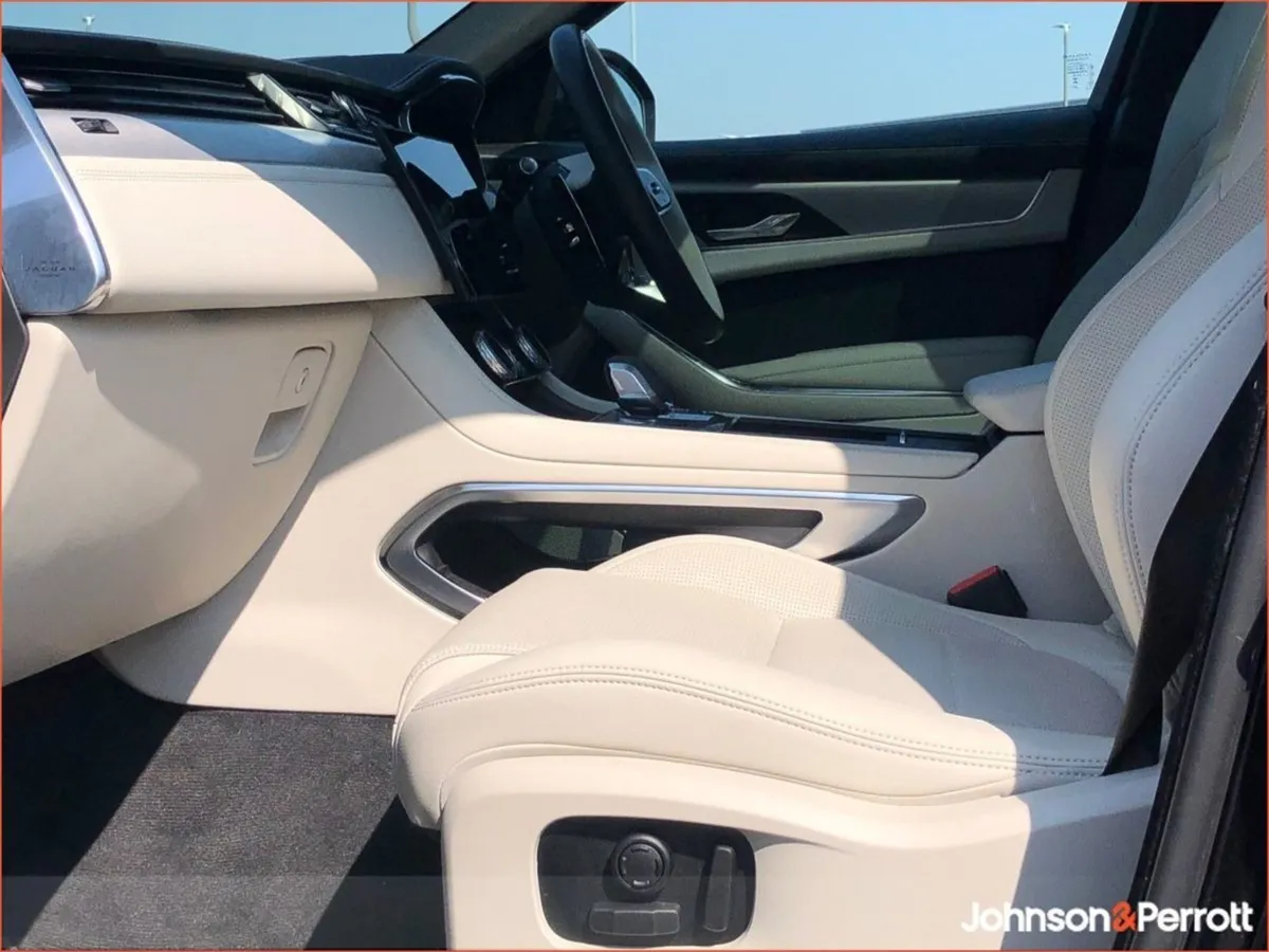 Jaguar F- PACE 2.0 I4 Phev 404 PS R-dynamic S - Image 4
