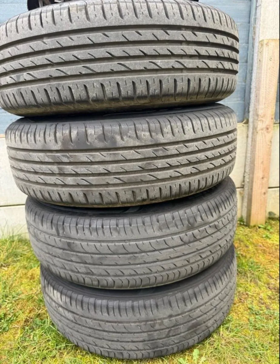 New R15 TOYO Tyres 195/65 - Image 2