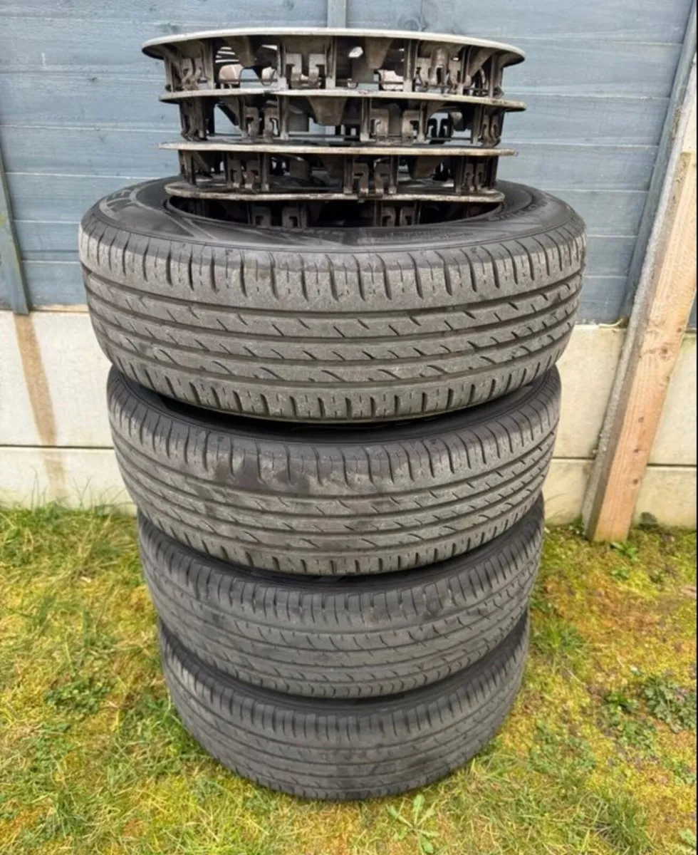 New R15 TOYO Tyres 195/65 - Image 3