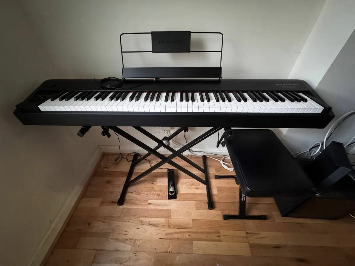 M-AUDIO Hammer 88 Weighted MIDI Keyboard