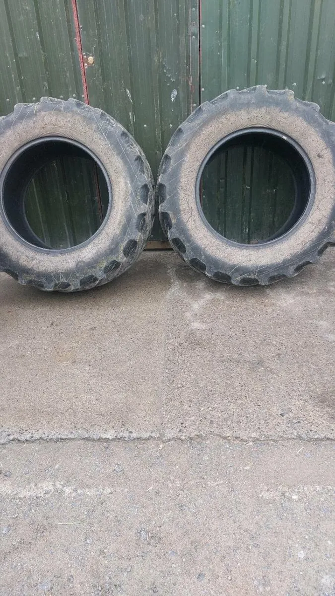 Tractor tyres - Image 1