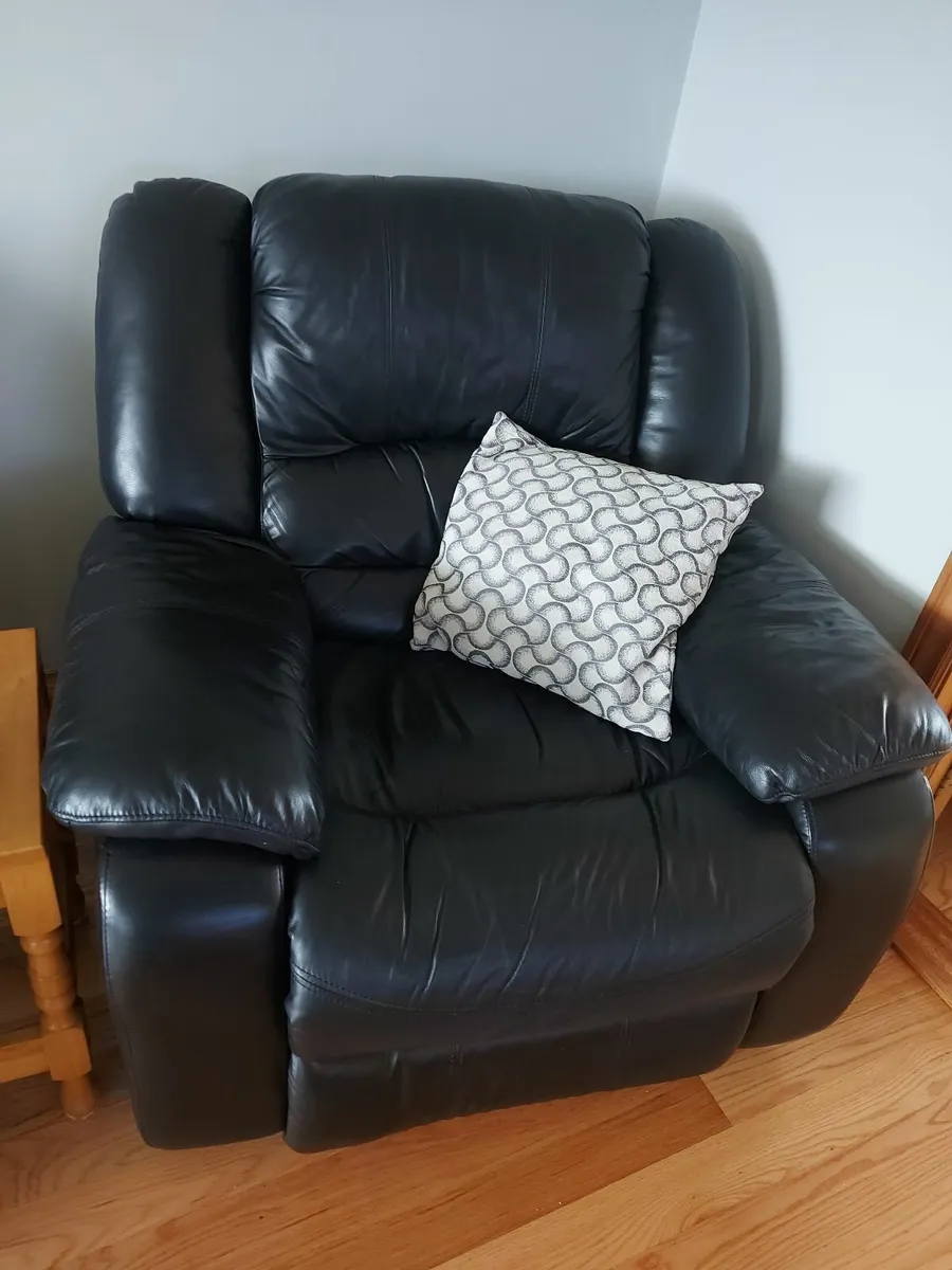 Leather 3 piece suite - Image 4