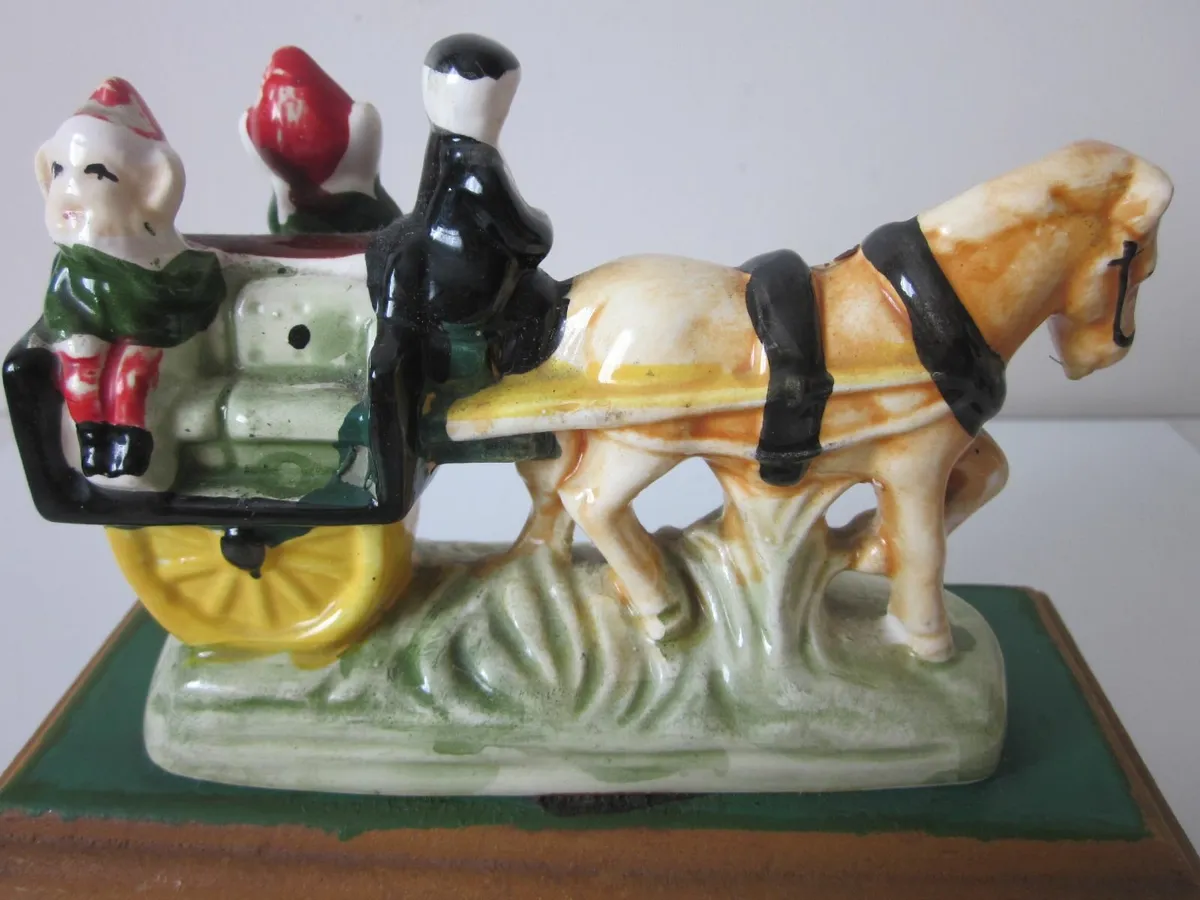 Vintage  Porcelain Irish Jaunting Car Statue - Image 4
