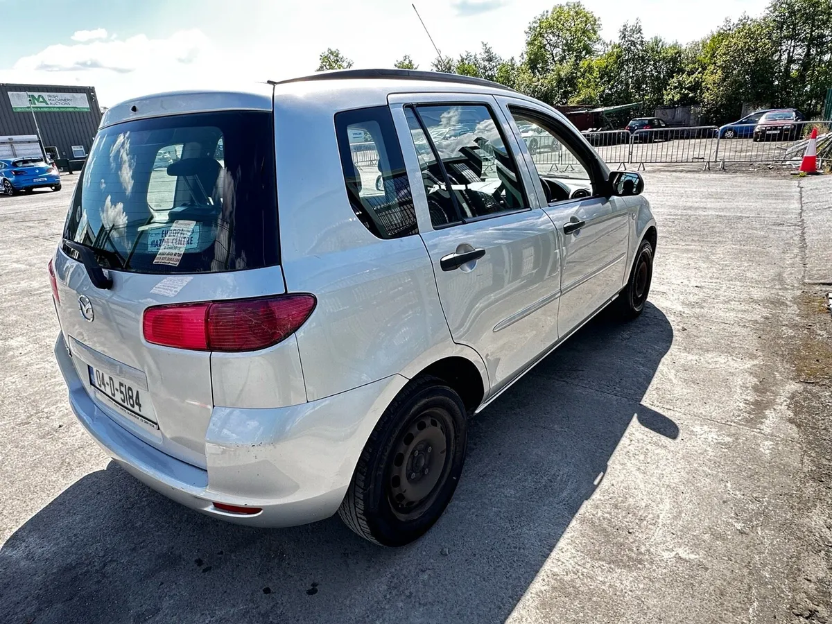 04 Mazda 2 Demio - Image 3