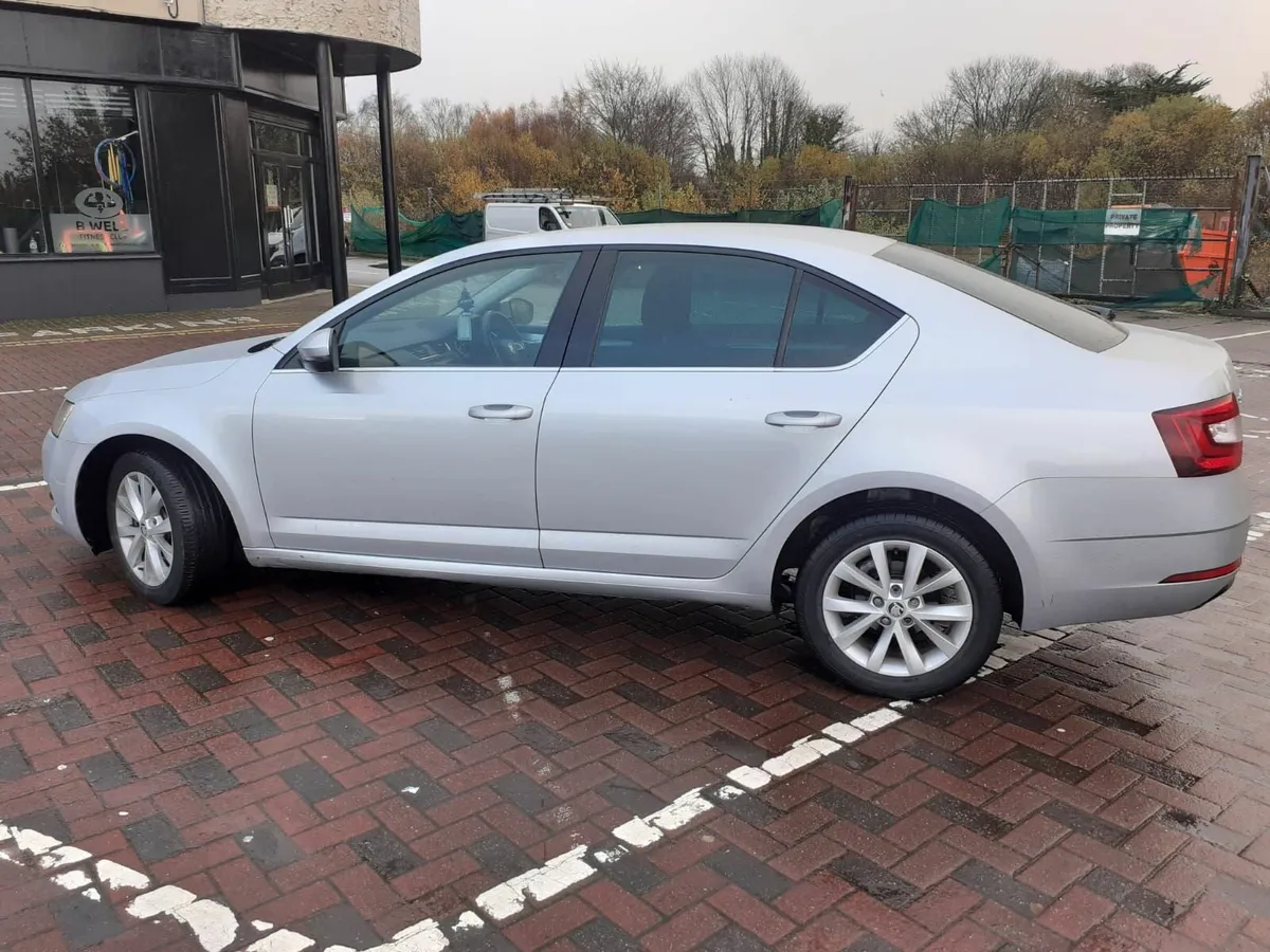 Skoda Octavia 2019 - Image 4