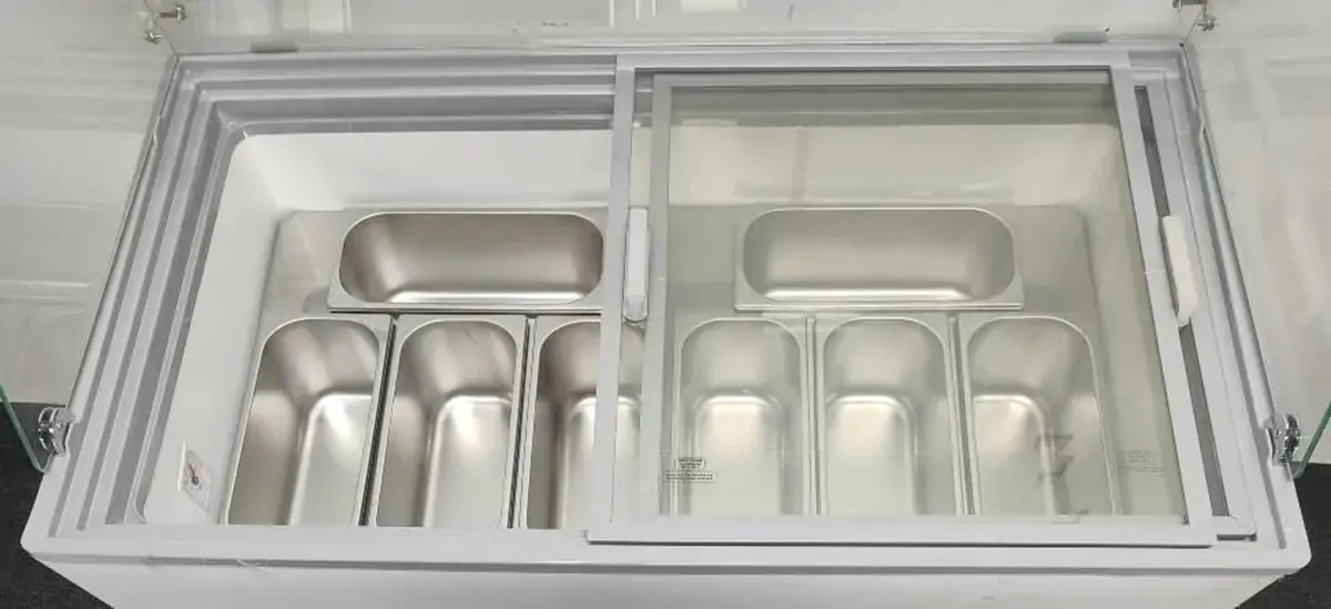 8-Scoop Ice Cream Display with 9 Month Pay Plan! - Image 4